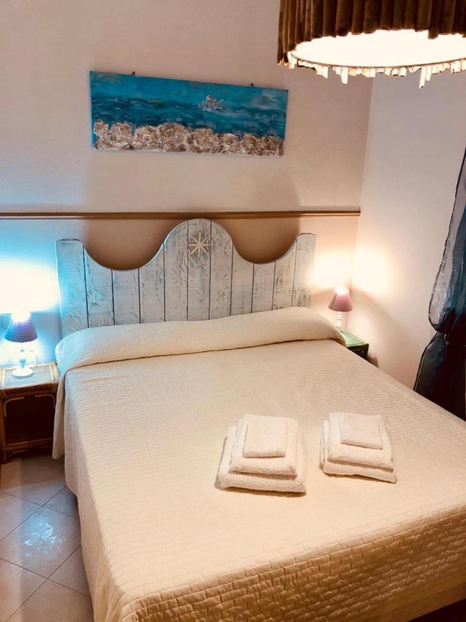 B&B Le Quattro Stagioni La Maddalena  Esterno foto